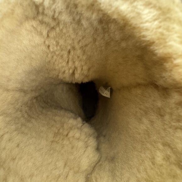 UGG Classic Tall II Boots Womens Size 8 Chestnut Suede Sheepskin Shearling Warm - Picture 11 of 12